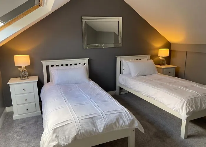Bridge Street Apartment